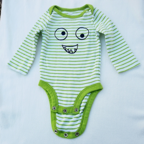 🎈3 for $10🎈Baby Bundle 2 pieces size 0-3 months - Picture 2 of 7